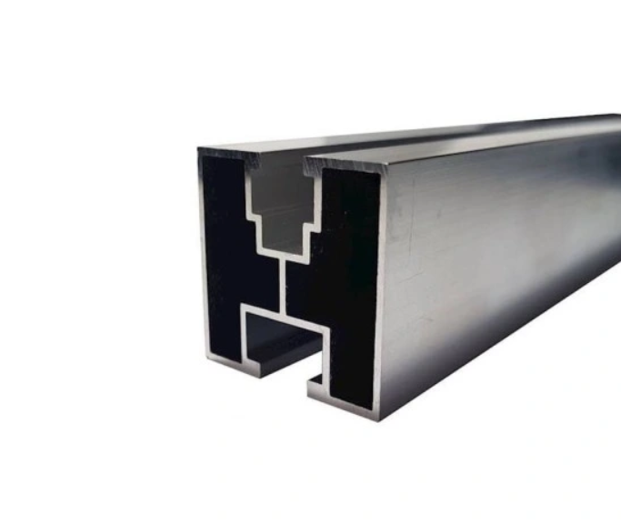 Jak dobrać profile i szyny montażowe do fotowoltaiki – rodzaje, długości, mocowanie